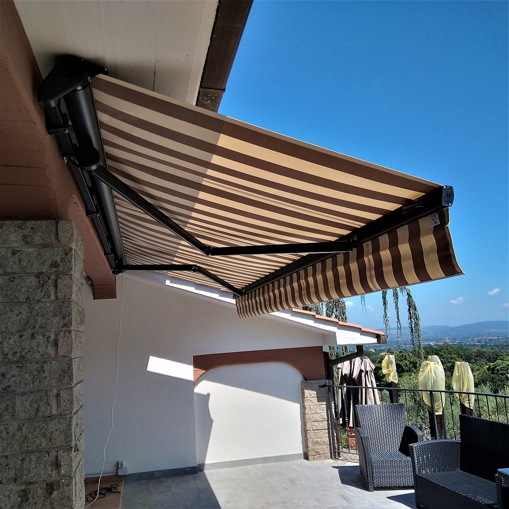 Tenda da sole TBQ con cassonetto